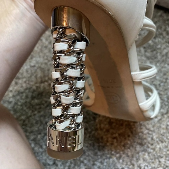 Chanel 38.5 White Cage Leather Silver Woven Chains Heels  Pumps NEW, $1,675 Msrp - Picture 8 of 12